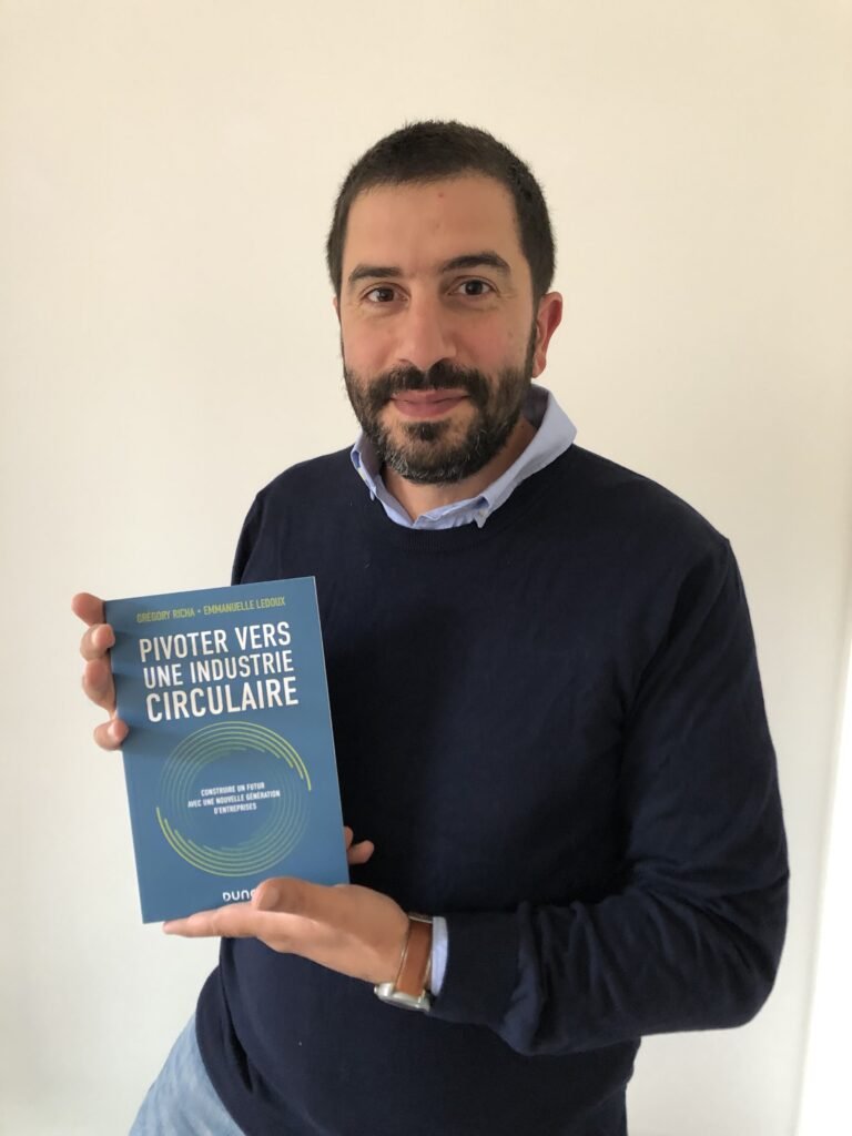 Grégory Richa, co-auteur du livre Pivoter vers l'industrie circulaire - OPEO